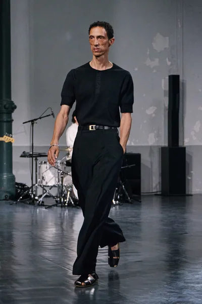 Look 5
